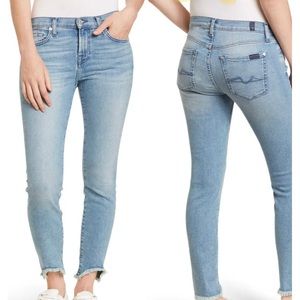 **Like New** 7 for all Mankind frayed, ankle skinny jeans.